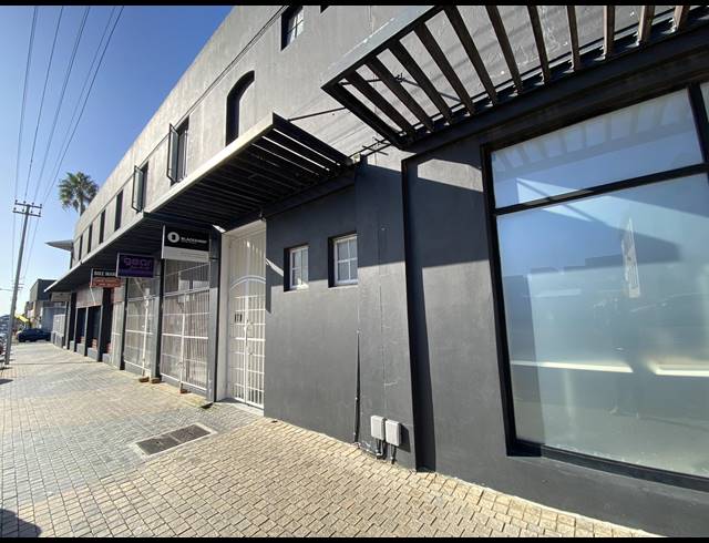 122M² OFFICE TO LET IN SALT RIVER